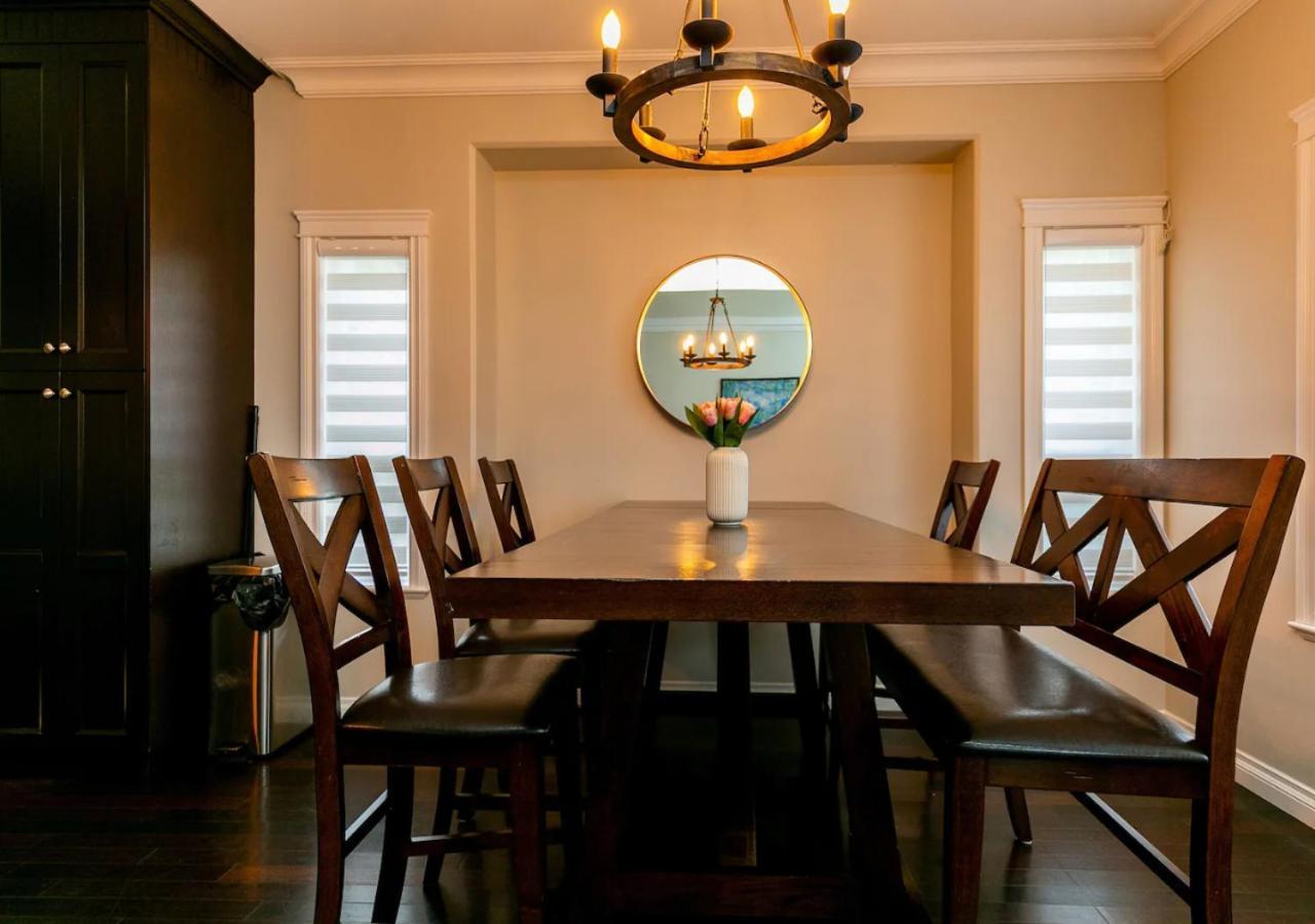 Bellamy Manor Large Home With 5Beds! In Langford Виктория Екстериор снимка