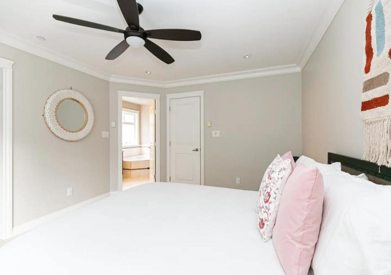 Bellamy Manor Large Home With 5Beds! In Langford Виктория Екстериор снимка